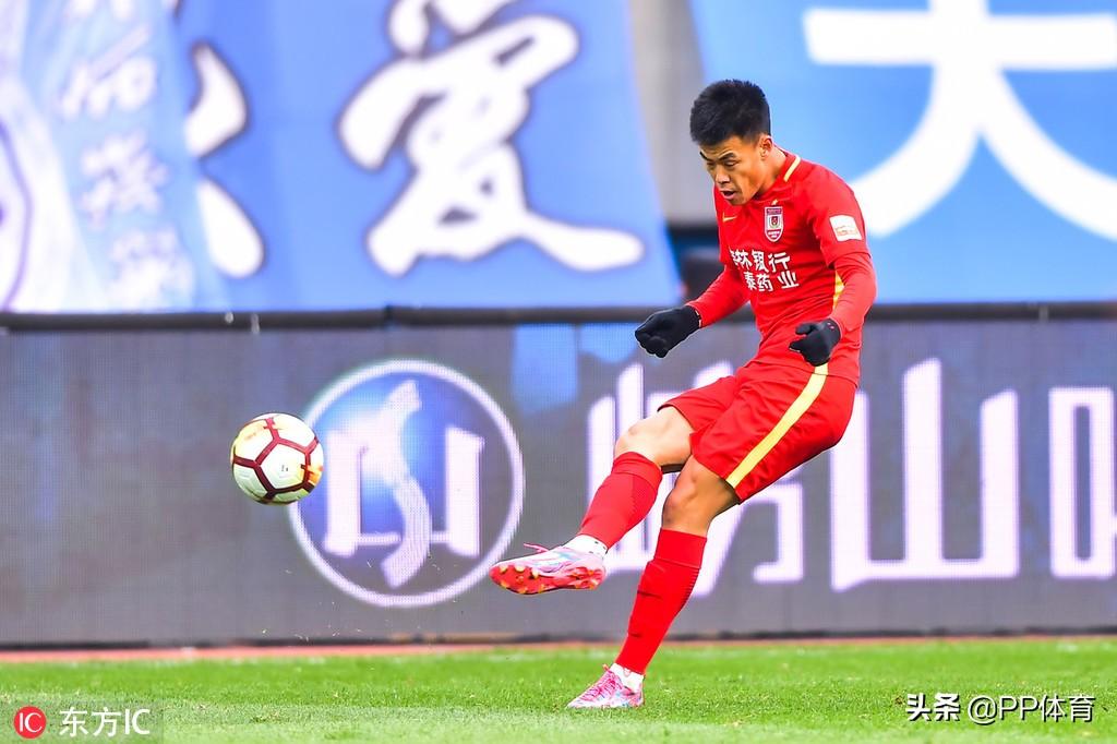 据记者消息,首轮中甲比赛中上演帽子戏法的 -