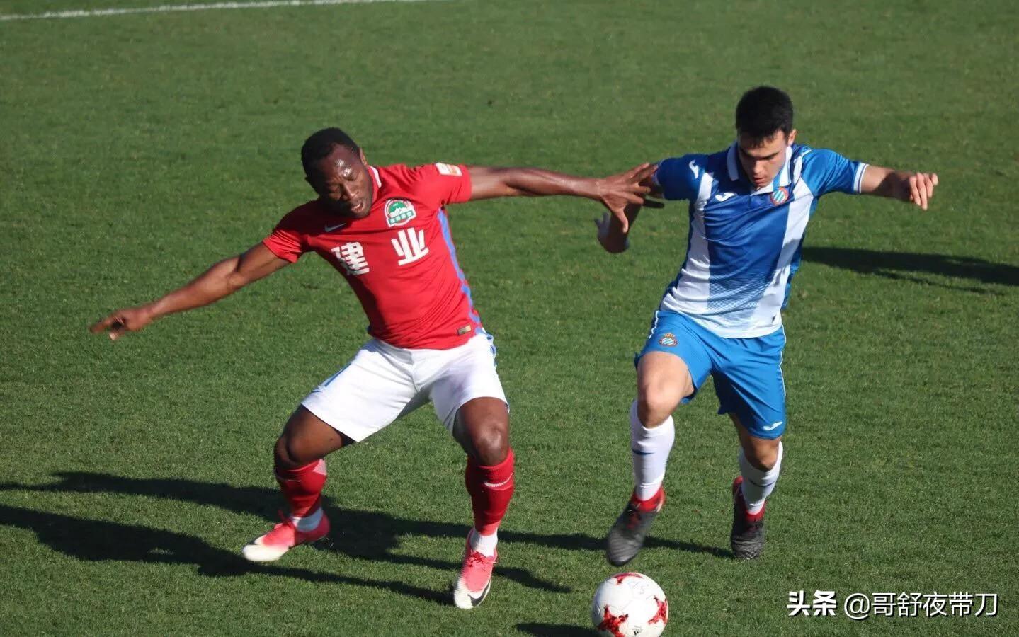 随着敲定弗拉门戈球员恩里克·多拉多,建业 - 